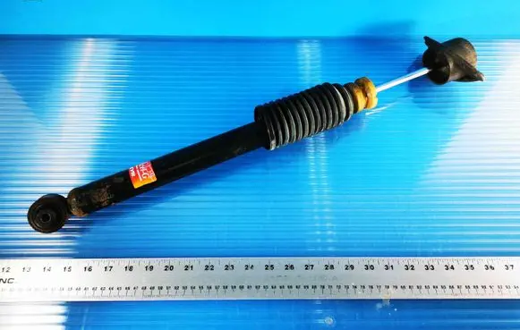 Skoda Fabia Mk2 (5J) Rear shock absorber/damper 343328 6Q0513025