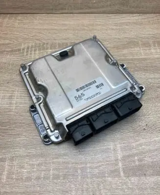 Volvo S40, V40 Engine control unit/module ECU 30630565 8200319960