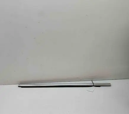 Mercedes-Benz GLE (W166 - C292) Door glass trim A1667250265