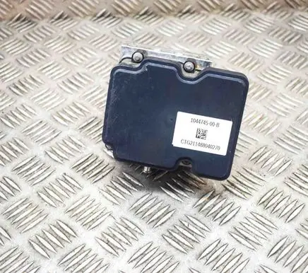 Tesla Model 3 ABS Pump 104474500B