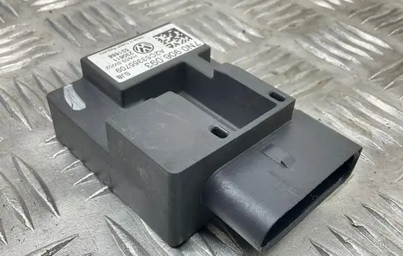 Seat Alhambra (Mk2) Fuel injection pump control unit/module 7N0906093