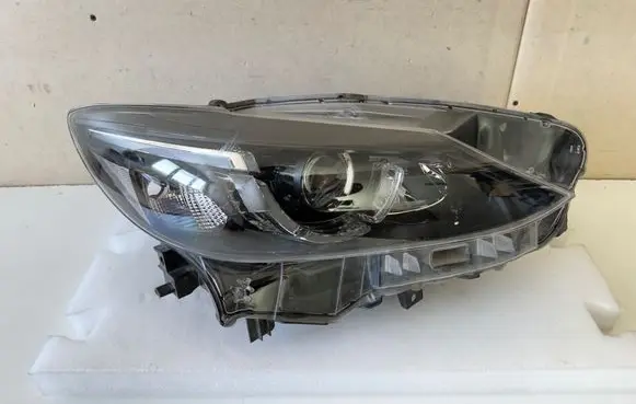 Mazda 6 Headlight/headlamp 