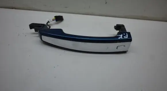 Opel Mokka X Front door exterior handle 630109202