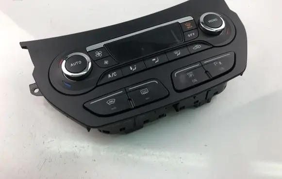 Ford C-MAX I Climate control unit AM5T18C612BH