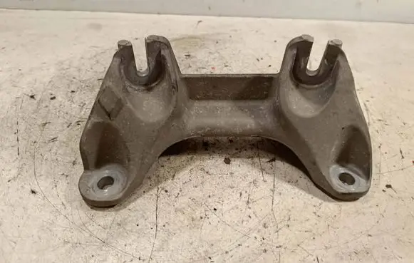 BMW 3 F30 F35 F31 Gearbox mounting bracket 6796615 18574710