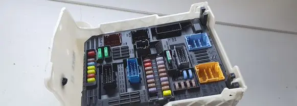 Opel Mokka X Fuse module