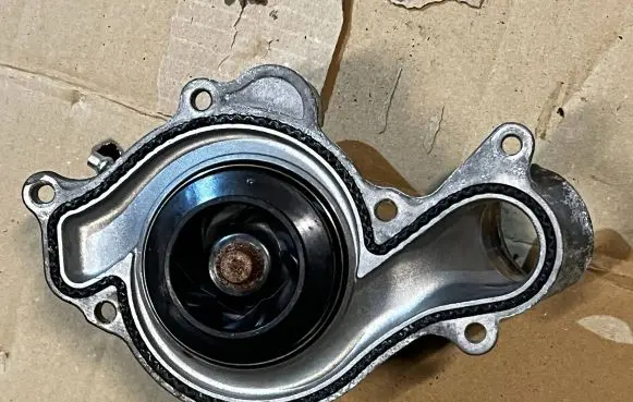 Audi A8 S8 D5 Electric auxiliary coolant/water pump 06M121013