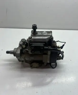 Audi A6 S6 C4 4A Fuel injection high pressure pump 0460415998 D15262