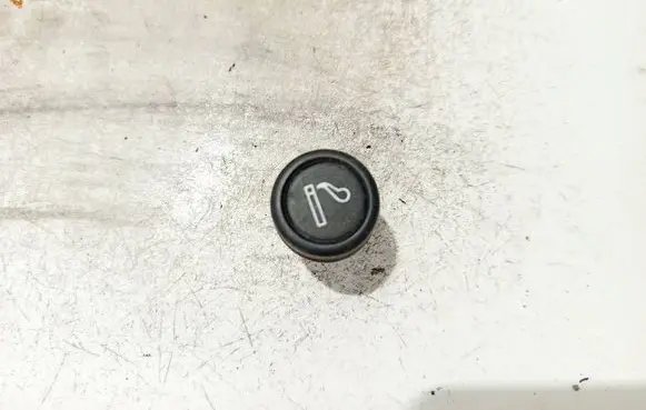 Toyota Yaris Cigarette lighter 