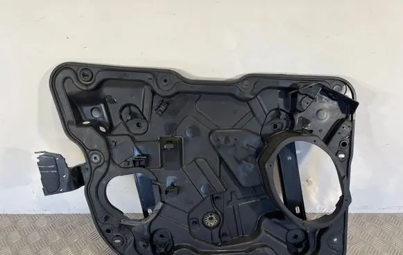 Dodge Durango Front window lifting mechanism without motor