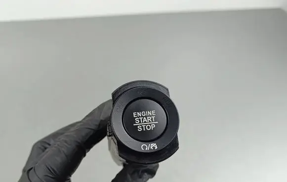 Maserati Levante Engine start stop button switch 670110262 T01Z43277B2268