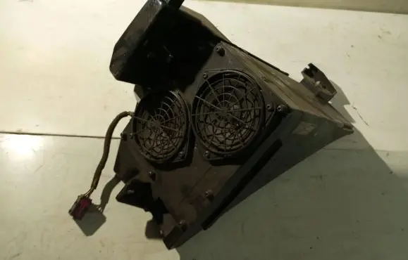 Audi A3 S3 8L Subwoofer speaker 8L0035381H 256025