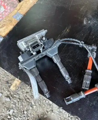 Volkswagen Touareg I Plug wire 058905447K2