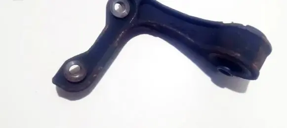 KIA Sorento Engine mount bracket