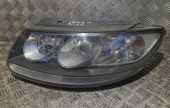 Hyundai Santa Fe Headlight/headlamp