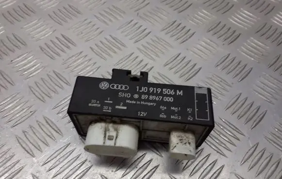 Skoda Fabia Mk1 (6Y) Coolant fan relay 1J0919506M