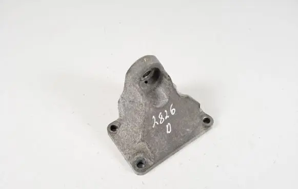 Lexus GS 250 350 300H 450H Engine mounting bracket 1231131040