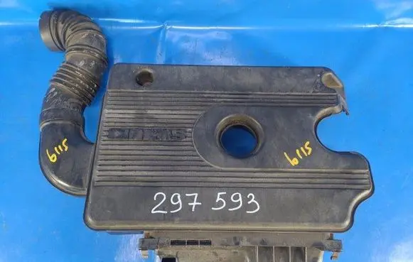 Suzuki SX4 Air filter box 1370080J00