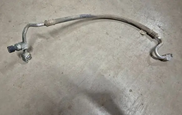 Toyota Hilux (AN10, AN20, AN30) Air conditioning (A/C) pipe/hose