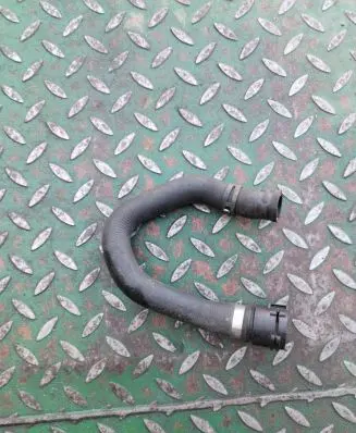 BMW 5 E60 E61 Engine coolant pipe/hose 6917699