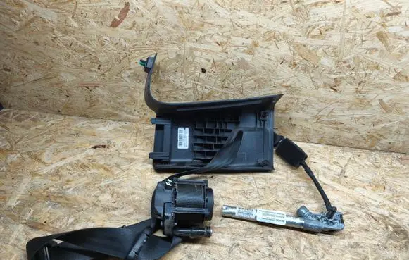 Fiat 500E Front seatbelt 6196335 619654800 1SC63JXWAC
