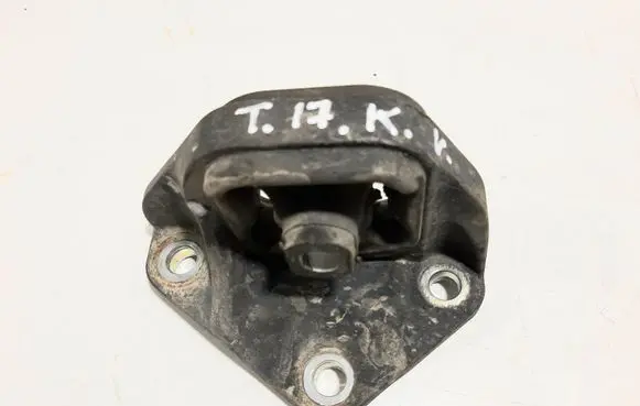 Honda Accord Engine mount bracket