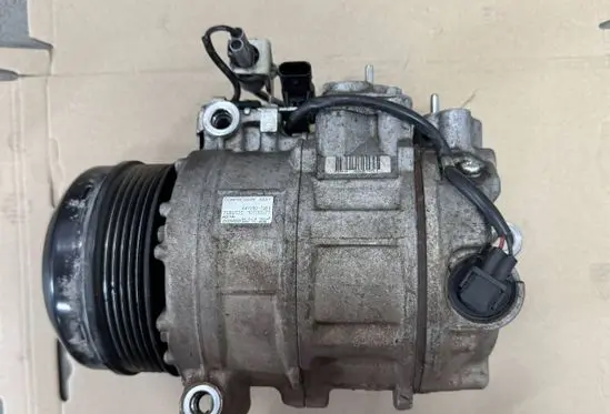 Mercedes-Benz Sprinter W906 Air conditioning (A/C) compressor (pump) A0032309011