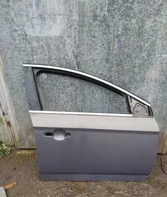Ford Mondeo MK IV Front door