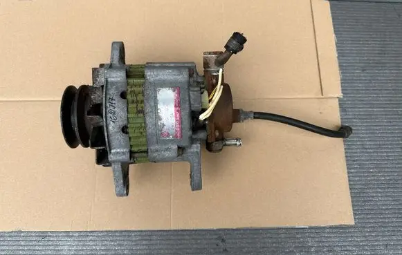 Nissan Patrol 160 Generator/alternator 23100C8604