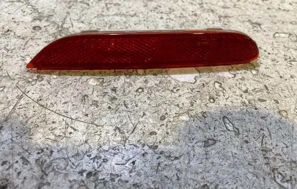Nissan Qashqai Rear tail light reflector 25023005 23005 2504
