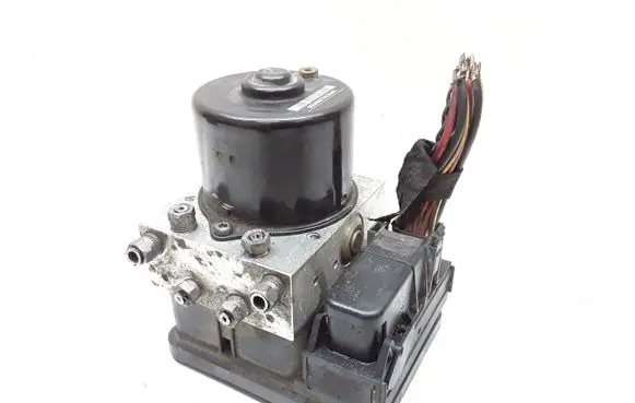 Volvo V50 ABS Pump 30672506
