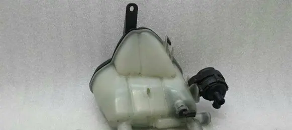 Mercedes-Benz SLK R171 Coolant expansion tank/reservoir A1715000049