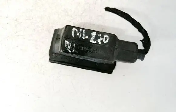 Mercedes-Benz ML W163 Front door card panel trim 1635461637 TL823317