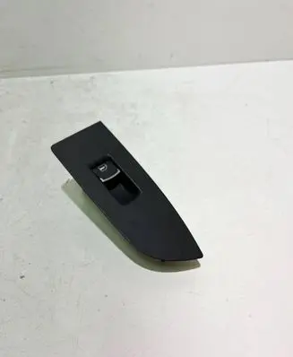 Volkswagen PASSAT B6 Electric window control switch 3C8867375A