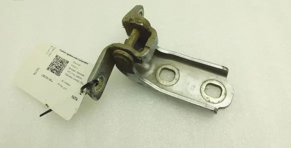 Chevrolet Cruze Rear door lower hinge A046057 P11013