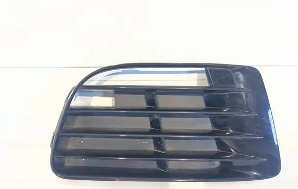 Volkswagen Golf VI Front bumper lower grill 5K0853666E