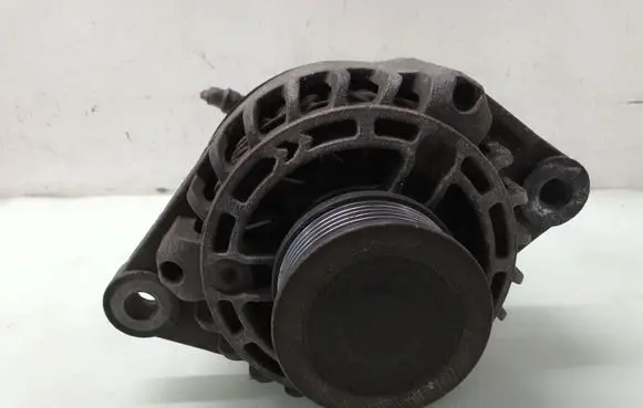 Opel Vectra C Generator/alternator 93169257