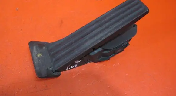 BMW 1 F20 F21 Accelerator throttle pedal 6859999