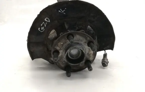 Front wheel hub