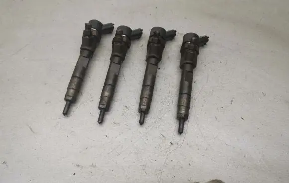 Renault Laguna II Fuel injectors set 8200100272 0445110110B