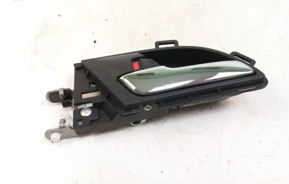 Honda CR-V Front door interior handle
