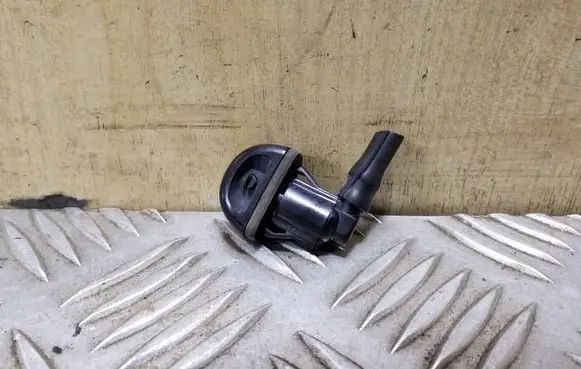 Lexus CT 200H Rear window washer spray nozzle 