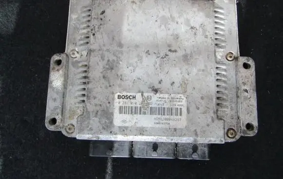 Renault Laguna II Engine control unit/module 0281010297 hom8200048297