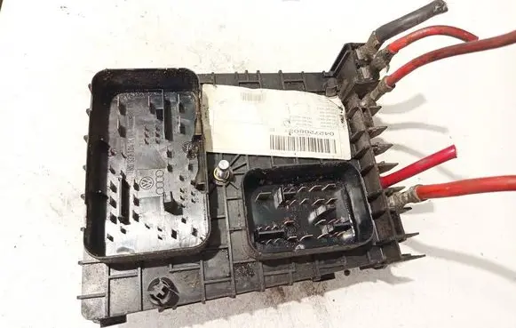 Volkswagen Touran I Fuse box set 1k0937821 1k0937820