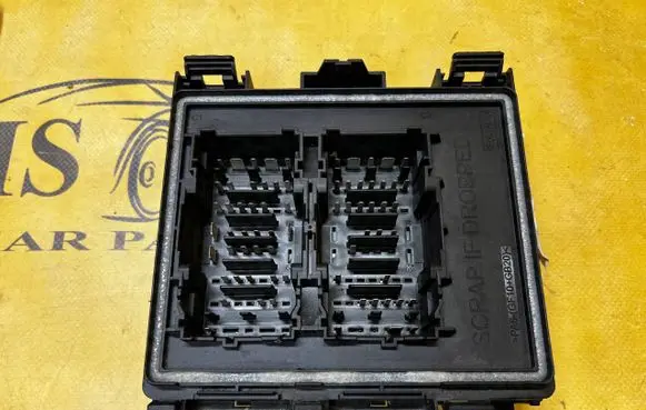 Ford Fiesta Fuse box set H1BT14D068CE