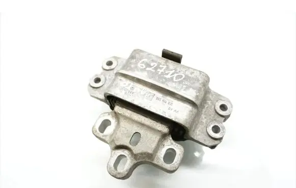 Volkswagen Passat Alltrack Engine mounting bracket 3C0199555R