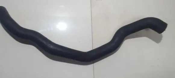 Volvo V70 Engine coolant pipe/hose