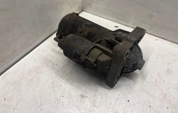 Renault Master II Starter motor 670303