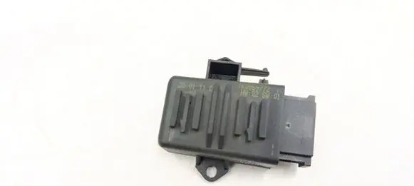Volkswagen PASSAT B7 Seat heating relay 1K0959772