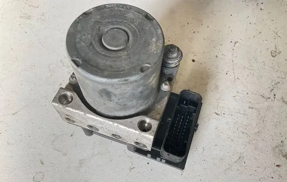 Fiat Ducato ABS Pump 0265232113 71749037 10043060143
